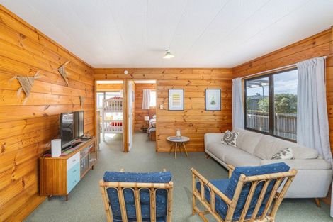 Photo of property in 117 Kowhai Avenue, Matarangi, Whitianga, 3592