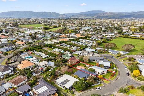 Photo of property in 13 Bahama Crescent, Paraparaumu Beach, Paraparaumu, 5032