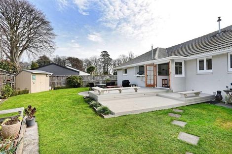 Photo of property in 13 Nutfield Lane, Cashmere, Christchurch, 8022