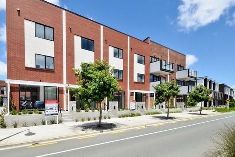 Photo of property in 4/89 Hobsonville Point Road, Hobsonville, Auckland, 0616