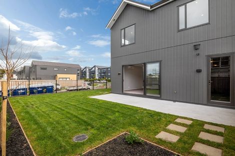 Photo of property in 92 Symes Drive, Red Beach, 0932