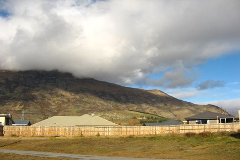 Photo of property in 4 Orbell Drive, Lake Hayes, Queenstown, 9304