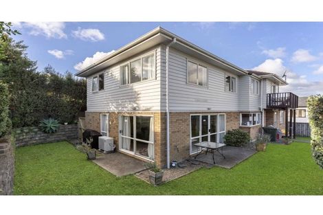 Photo of property in 8a Grassways Avenue, Pakuranga, Auckland, 2010