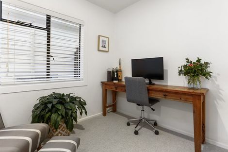 Photo of property in 156 Candia Road, Henderson Valley, Auckland, 0614