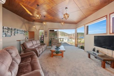 Photo of property in 174 Lisland Drive, Kinloch, Taupo, 3377