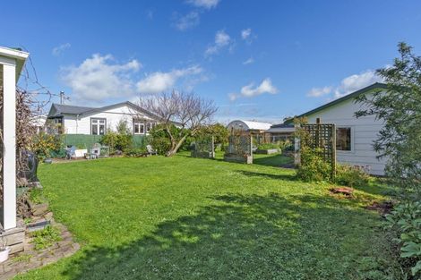 Photo of property in 27 Sackville Street, Martinborough, 5711