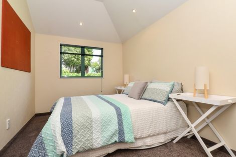 Photo of property in 2 Minchin Crescent, St Andrews, Hamilton, 3200