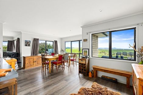 Photo of property in 251 Mairetahi Road, South Head, Helensville, 0874