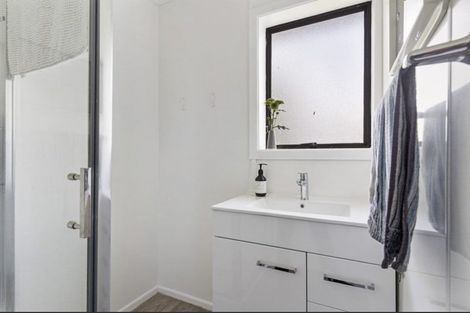 Photo of property in 1 Kohekohe Street, New Lynn, Auckland, 0600