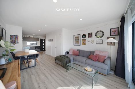 Photo of property in 2/16 Putini Road, Mangere Bridge, Auckland, 2022