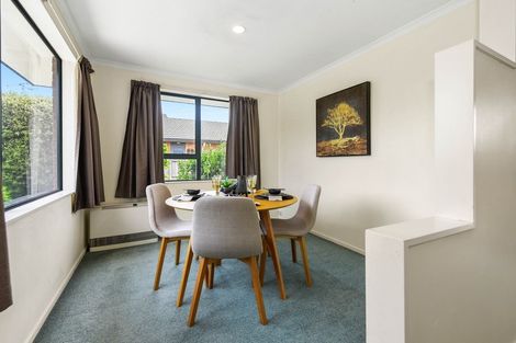 Photo of property in 19 Waiwherowhero Drive, St Andrews, Hamilton, 3200