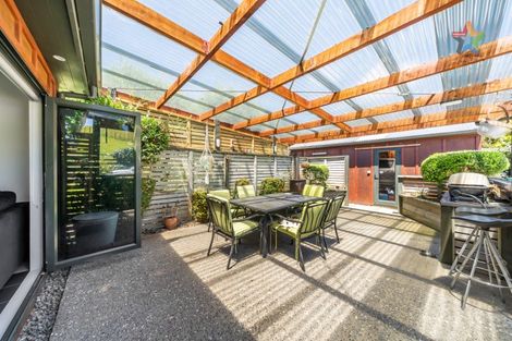 Photo of property in 60 Kakariki Way, Whitemans Valley, Upper Hutt, 5371