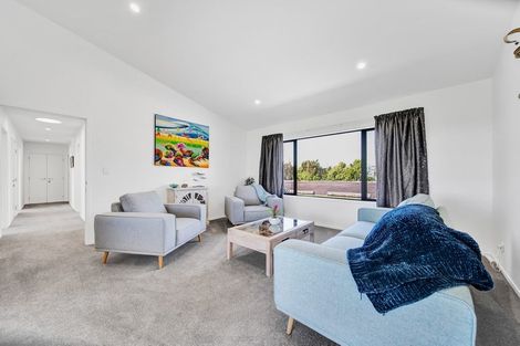 Photo of property in 196 Koru Road, Omata, New Plymouth, 4374