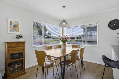 Photo of property in 2/30 Howe Street, Howick, Auckland, 2014