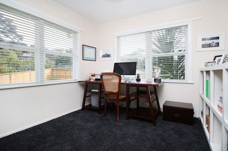 Photo of property in 34 South Lynn Road, Titirangi, Auckland, 0604