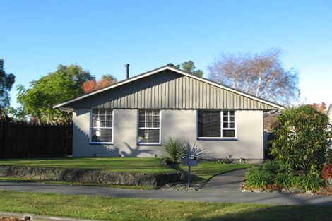 Photo of property in 10 Ramore Place, Redwood, Christchurch, 8051