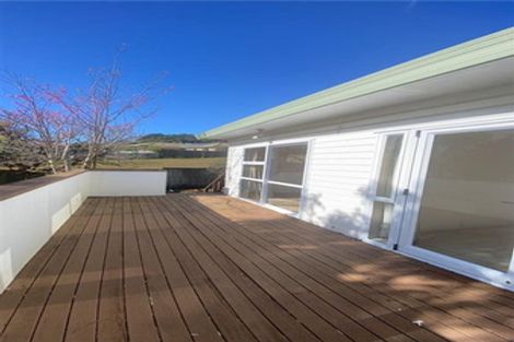 Photo of property in 4 Rimu Rise, Albany, Auckland, 0632