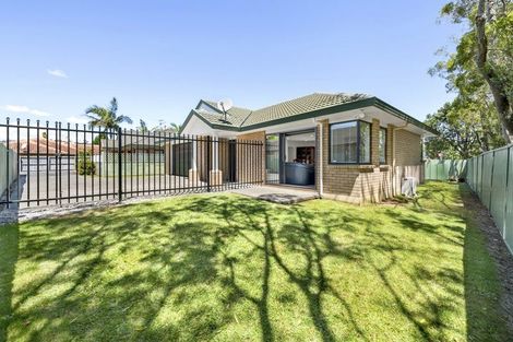 Photo of property in 14 Ardkeen Place, East Tamaki, Auckland, 2016