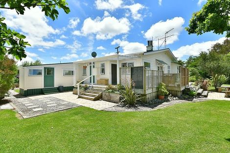 Photo of property in 333 South Head Road, South Head, Helensville, 0874