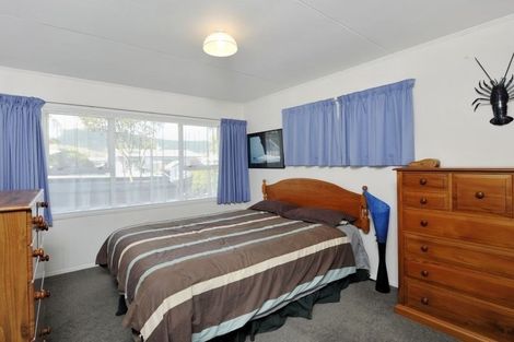 Photo of property in 28 Marlowe Street, Stoke, Nelson, 7011