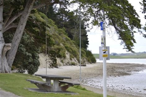 Photo of property in 34 Whakapirau Road, Maungaturoto, 0583