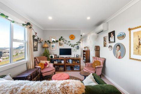 Photo of property in 51 High Street, Island Bay, Wellington, 6023