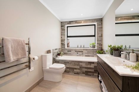 Photo of property in 16 Urumaraki Avenue, Helensville, 0800