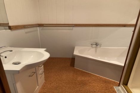 Photo of property in 6 Hurworth Place, College Estate, Whanganui, 4500