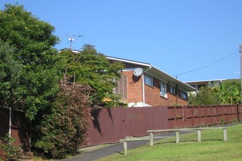 Photo of property in 2/8 Newhaven Terrace, Mairangi Bay, Auckland, 0630