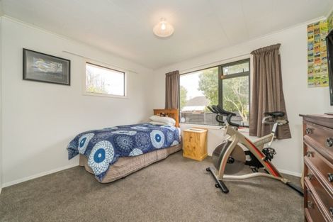 Photo of property in 31 Kashmir Avenue, Clouston Park, Upper Hutt, 5018