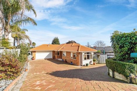 Photo of property in 5 Cate Road, Rototuna, Hamilton, 3210