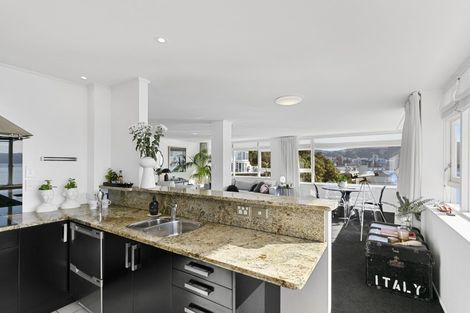 Photo of property in Clifton Towers, 202 Oriental Parade, Oriental Bay, Wellington, 6011