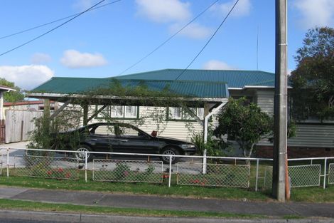 Photo of property in 40 Reid Road, New Lynn, Auckland, 0600