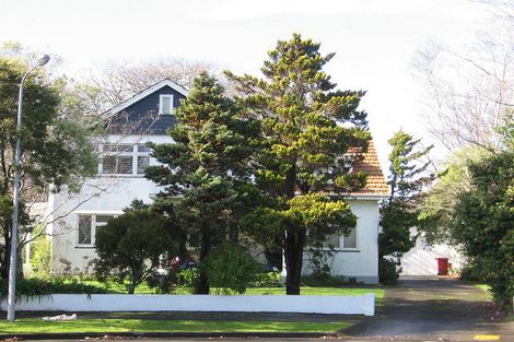 Photo of property in 35 Manuka Street, Hokowhitu, Palmerston North, 4410