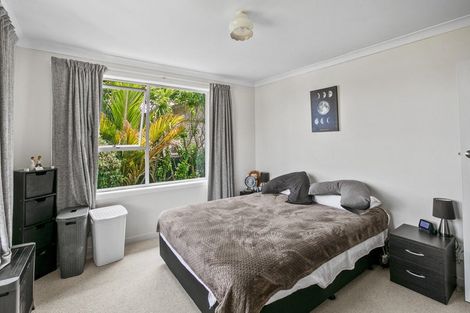 Photo of property in 16 Mangorei Road, Strandon, New Plymouth, 4312