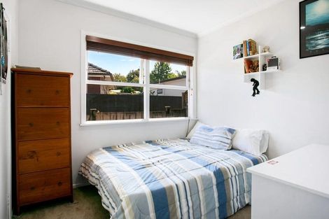 Photo of property in 42 Hilling Street, Titirangi, Auckland, 0604