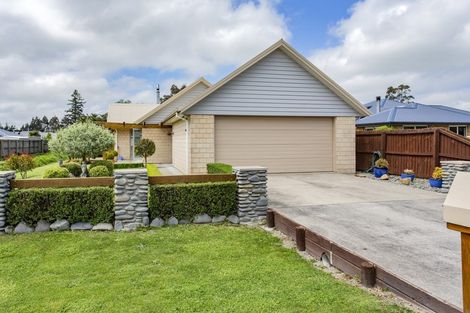 Photo of property in 2 Stonebridge Lane, Oxford, 7430