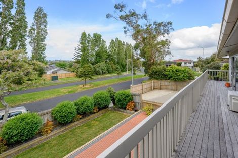 Photo of property in 200 Fisher Parade, Farm Cove, Auckland, 2012