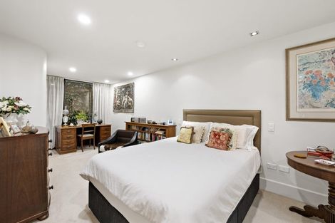 Photo of property in Waterline Apartments, 1a/342 Oriental Parade, Oriental Bay, Wellington, 6011