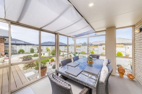 Photo of property in 11 Chestnut Close, Kelvin Grove, Palmerston North, 4414