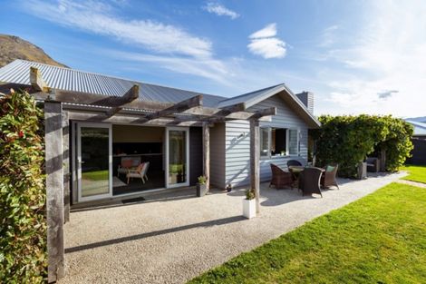 Photo of property in 4 Mcivor Lane, Lake Hayes, Queenstown, 9304