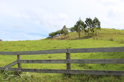 Photo of property in 215c Heatley Road, Whakapirau, 0583