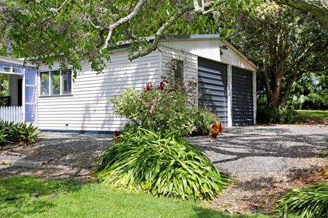 Photo of property in 214 Glenbrook Beach Road, Glenbrook, Waiuku, 2681