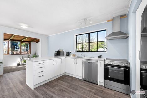 Photo of property in 112 Norana Road, Timberlea, Upper Hutt, 5018