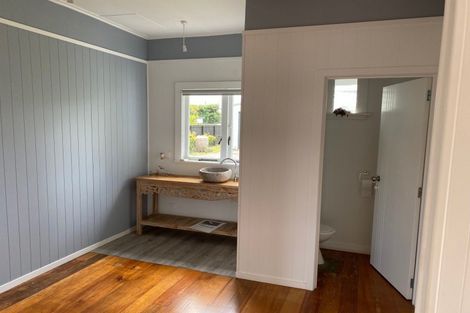 Photo of property in 1 Monk Street, Whitianga, 3510