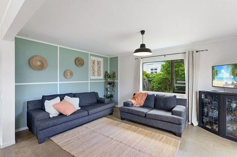 Photo of property in 16 Ngapaki Street, Waikanae Beach, Waikanae, 5036