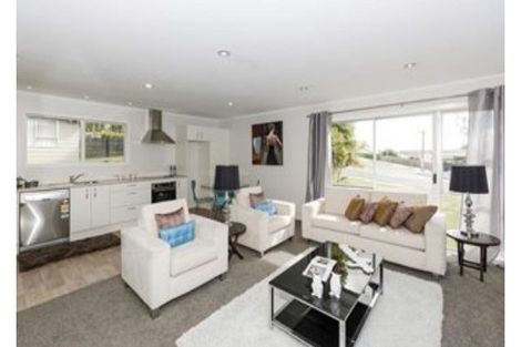 Photo of property in 73 Pine Avenue, Henderson, Auckland, 0612