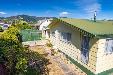 Photo of property in 2/74 Norwich Street, Stoke, Nelson, 7011