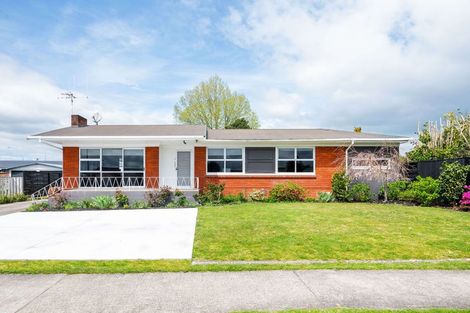 Photo of property in 152 Bryant Road, St Andrews, Hamilton, 3200