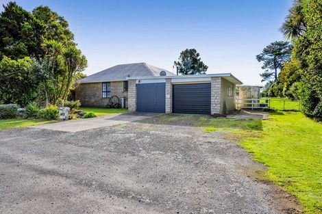 Photo of property in 16 Bridger Place, Eltham, 4322